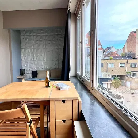 Apartment Lovely - Getaway For 2 Center & Within Walking Distance Ostende