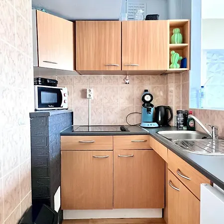 Apartment Lovely - Getaway For 2 Center & Within Walking Distance