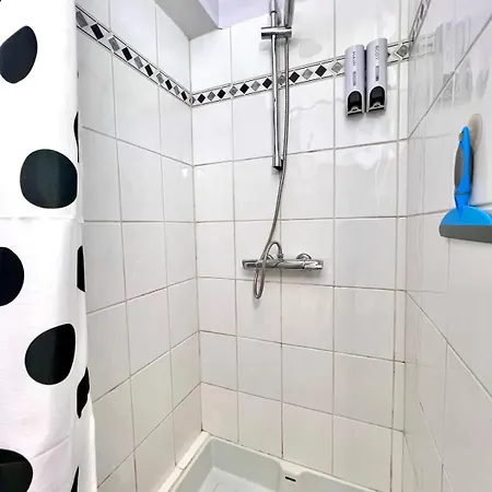 Lovely - Getaway For 2 Center & Within Walking Distance Apartment