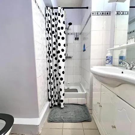 Lovely - Getaway For 2 Center & Within Walking Distance Apartment